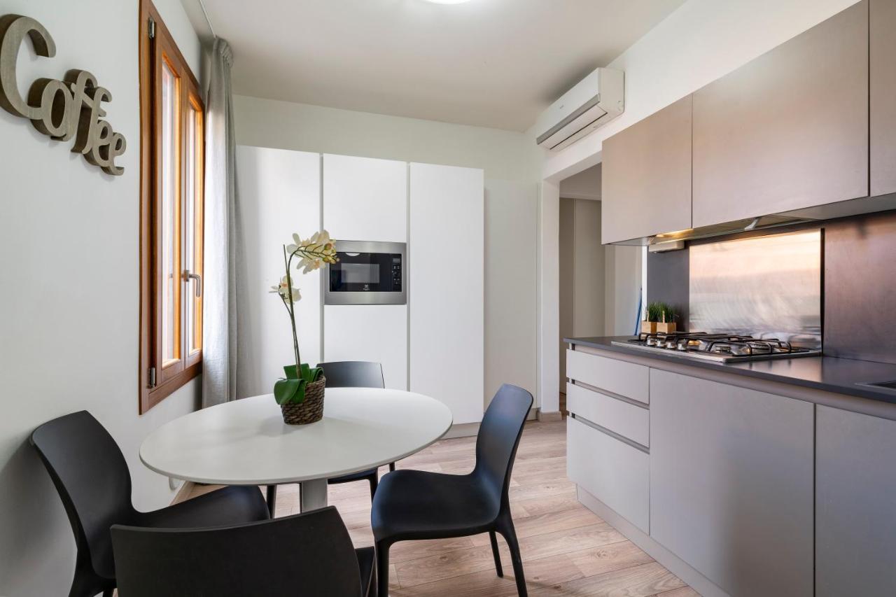 Sea To Sky Apartments By Wonderful Italy Veneţia Exterior foto