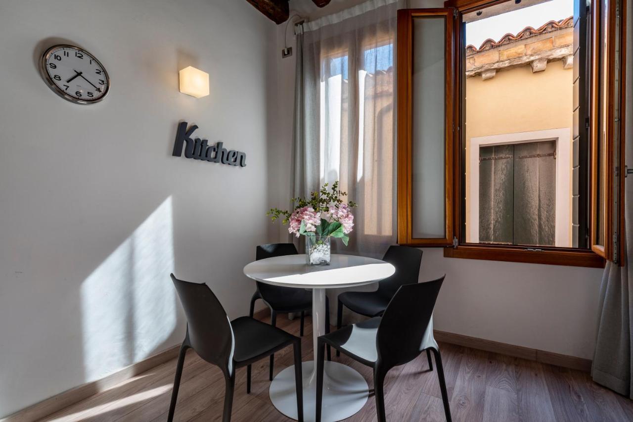 Sea To Sky Apartments By Wonderful Italy Veneţia Exterior foto